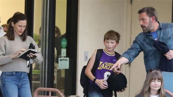 Ben Affleck & Ex-Wife Jennifer Garner Reunite At Kids’ School After His Lakers Date With J.Lo — Photos