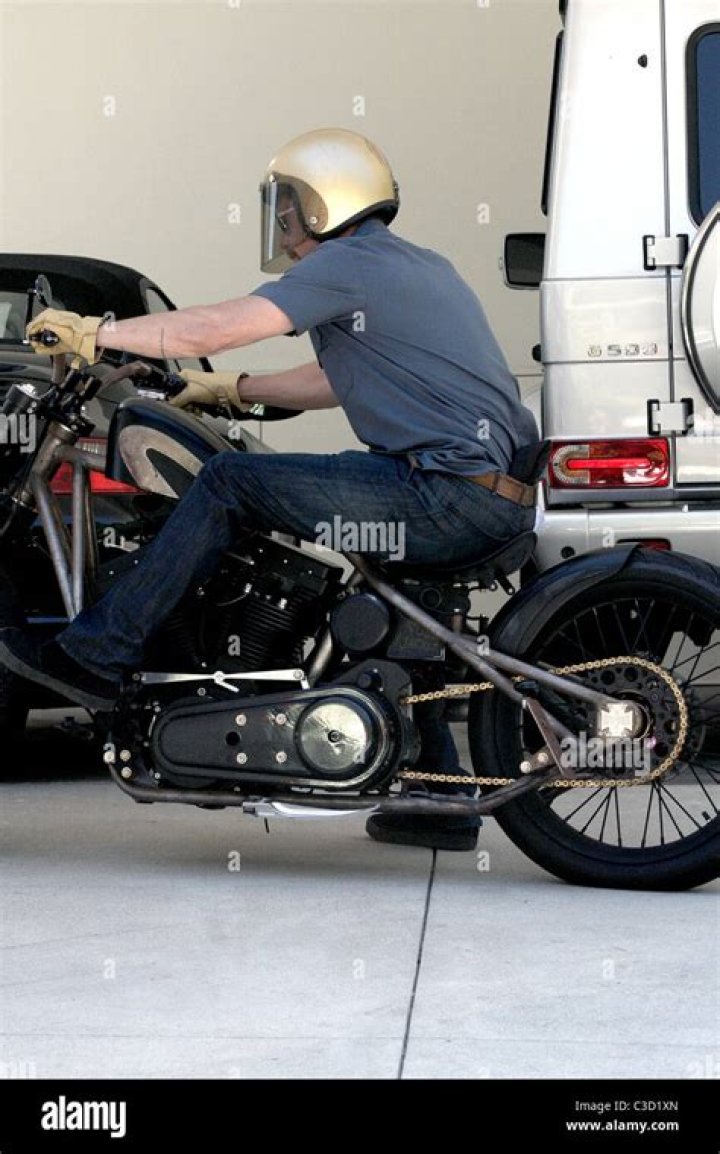Brad Pitt Takes Selfie With Fan While On His Motorcycle In LA — Pic – Hollywood Life