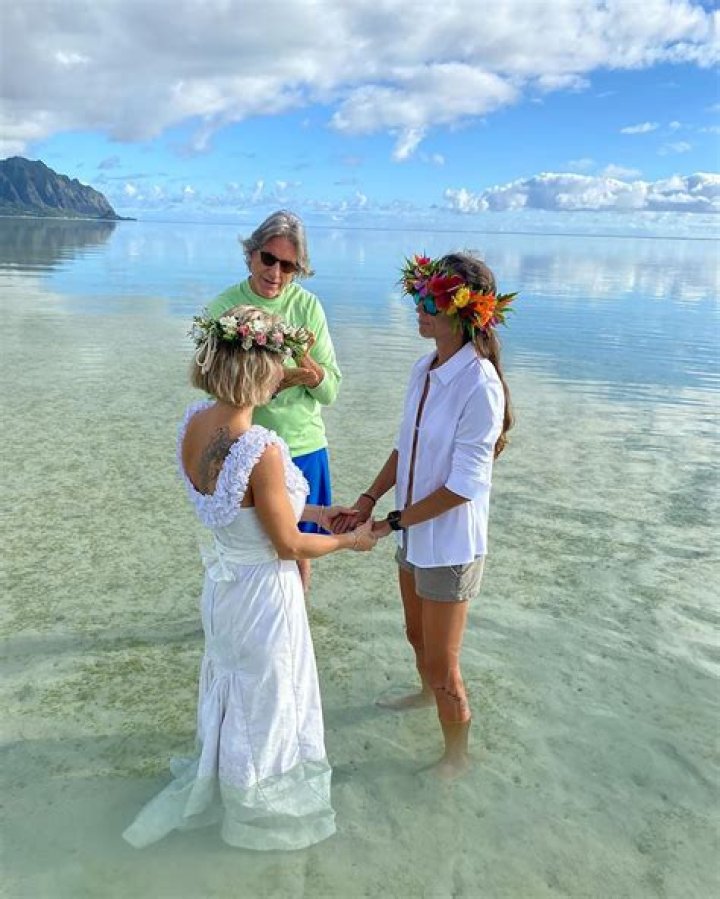 Dog The Bounty Hunter’s Daughter Lyssa Marries Girlfriend In Beach Ceremony