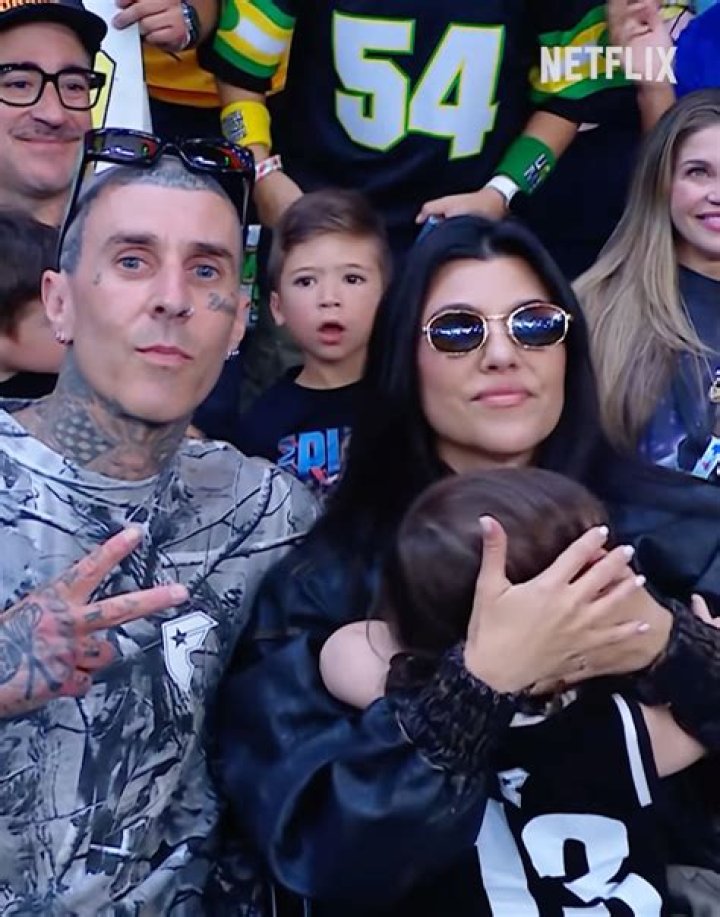 Kourtney Kardashian Twins With Travis Barker’s Daughter & Stepdaughter In Matching Puffy Jackets