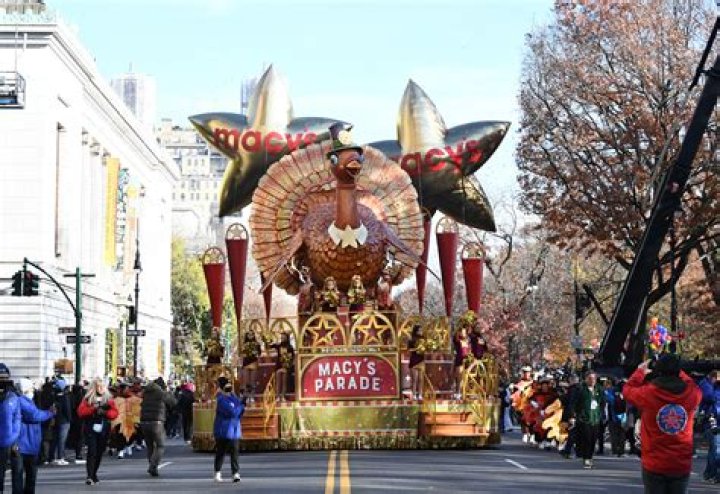 Photos Of The Parade & Celebration – Hollywood Life